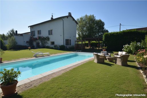 Maison 7 pièces 234 m² · à Marcilly-d'Azergues · 234 m² · 695 000 €