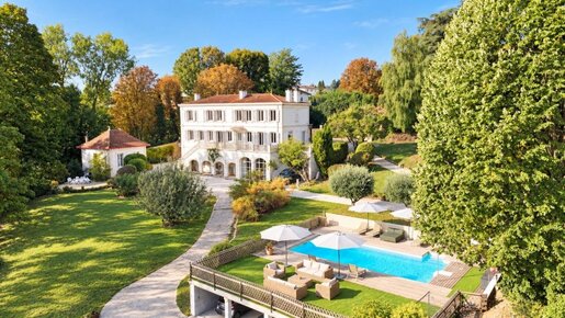 Maison 18 pièces 480 m² · à Collonges-au-Mont-d'Or · 480 m² · 3 850 000 €