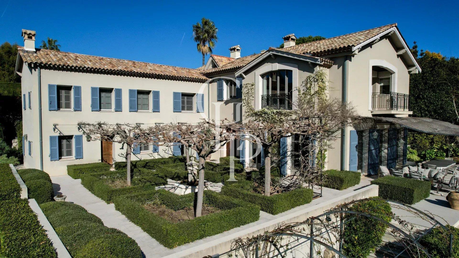 Casa, 600 m², terreno 5200 m²