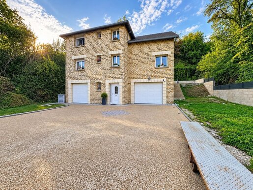 Maison 6 pièces 159 m² · à Aiglemont · 159 m² · 249 900 €