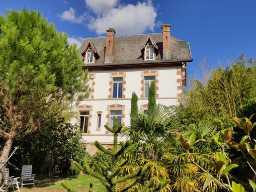 Maison 11 pièces 400 m² · à Revigny-sur-Ornain · 400 m² · 292 000 €