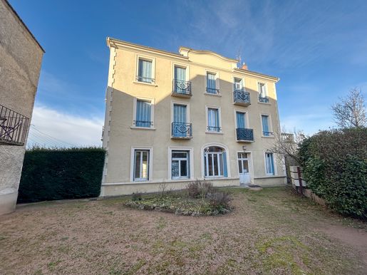 Appartement 5 pièces 69 m² · à Néris-les-Bains · 69 m² · 35 000 €