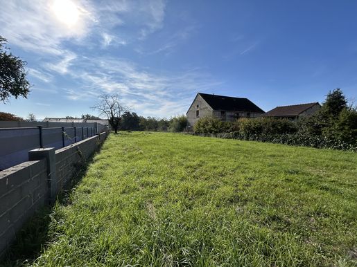 Terrain 1052 m² · à Doyet · 20 000 €
