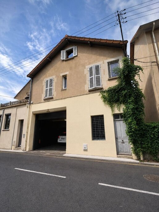 Maison 400 m² · à Chambéry · 400 m² · 360 000 €