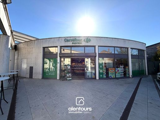 Local commercial 250 m² · à Blénod-lès-Pont-À-Mousson · 250 m² · 285 600 €