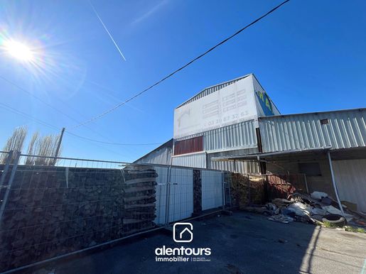 Maison 400 m² · à Vincey · 400 m² · 98 000 €