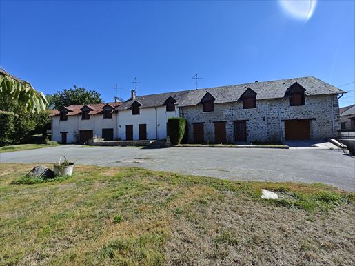 Maison 11 pièces 345 m² · à La Souterraine · 345 m² · 176 580 €