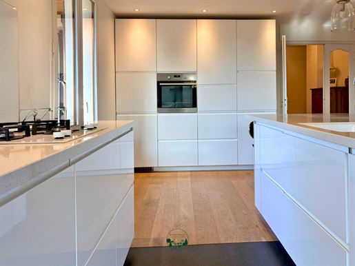 Maison 6 pièces 156 m² · à Saint-Julien-en-Genevois · 156 m² · 849 000 €