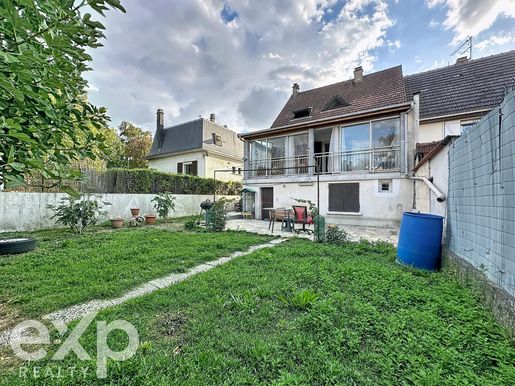 Maison 7 pièces 135 m² · à Saint-Denis · 135 m² · 396 000 €