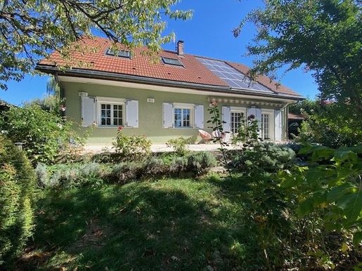 Maison 6 pièces 180 m² · à Douvaine · 180 m² · 650 000 €