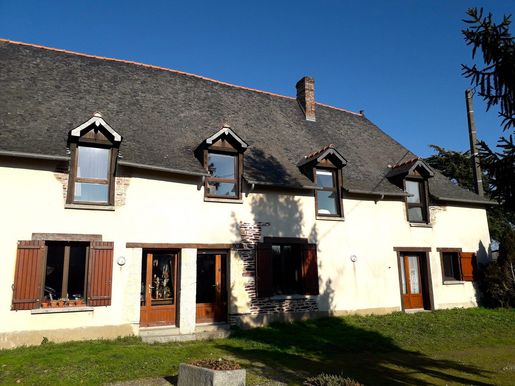 Maison 6 pièces 375 m² · à Noyal-Châtillon-sur-Seiche · 375 m² · 625 000 €