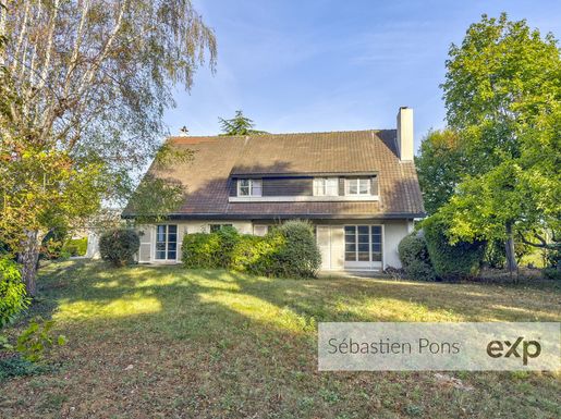 Maison 8 pièces 224 m² · à Saint-Nom-la-Bretèche · 224 m² · 660 000 €