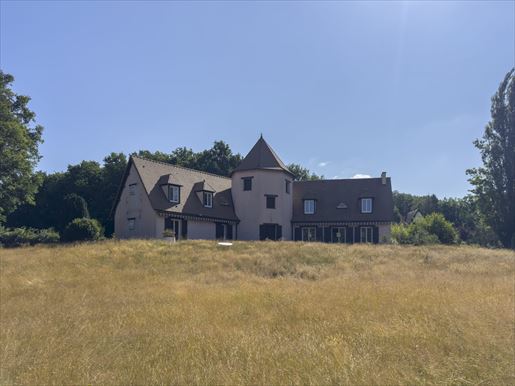 Maison 9 pièces 326 m² · à La Boissière-Ecole · 326 m² · 600 000 €