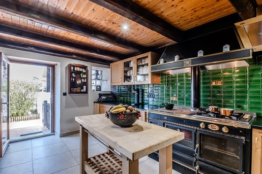 5 pièces 150 m² · à Vétraz-Monthoux · 150 m² · 525 000 €