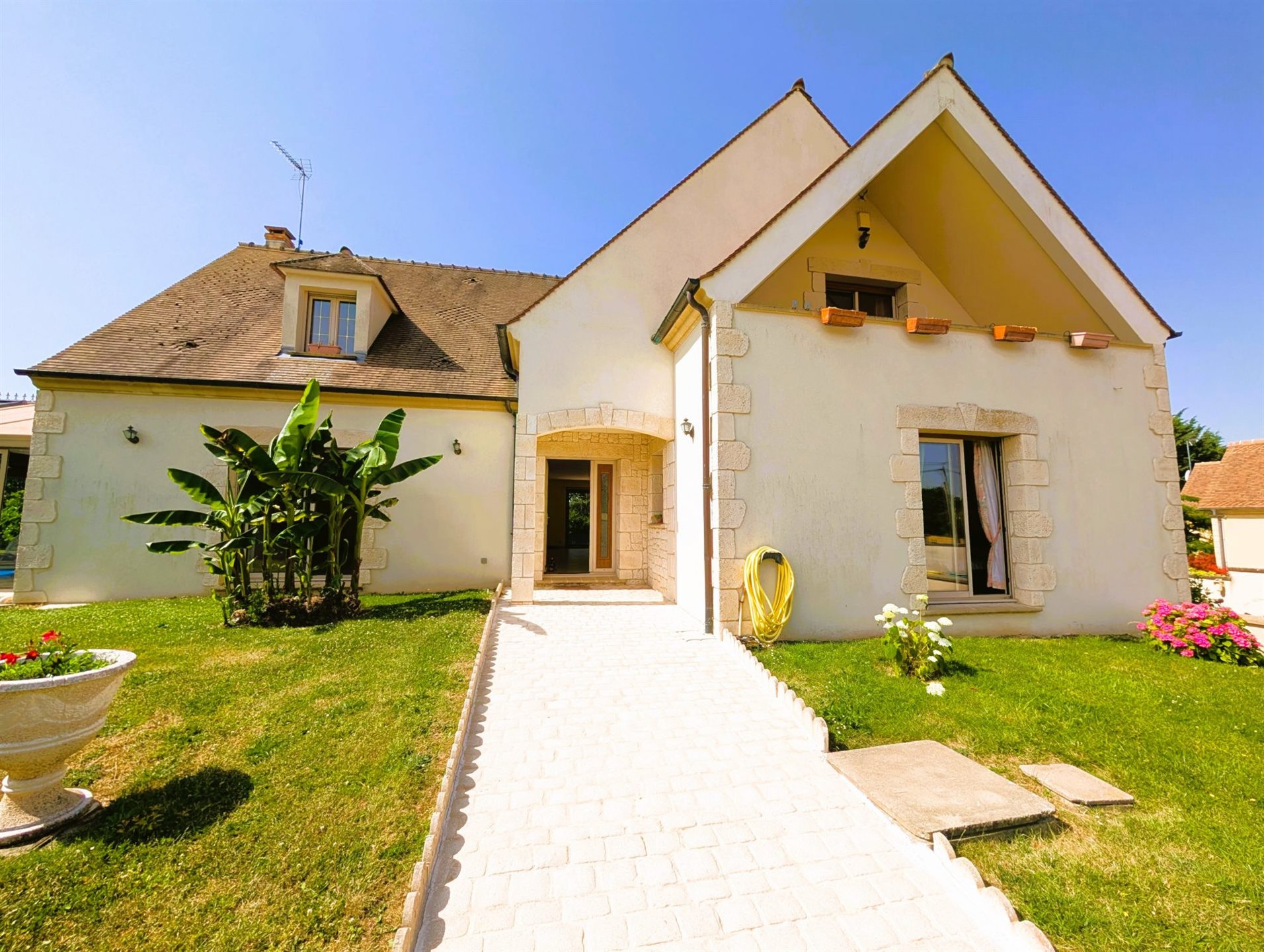 Maison à vendre, 340m², Favrieux