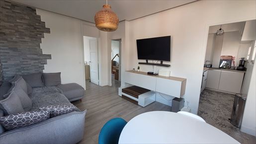 3 pièces 53 m² · à Suresnes · 53 m² · 290 000 €