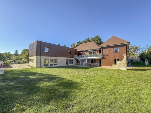 Maison 10 pièces 363 m² · à Magny-en-Vexin · 363 m² · 649 000 €