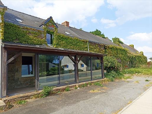 4 pièces 214 m² · à Théhillac · 214 m² · 189 000 €