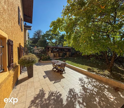 Maison 7 pièces 194 m² · à Bons-en-Chablais · 194 m² · 819 000 €
