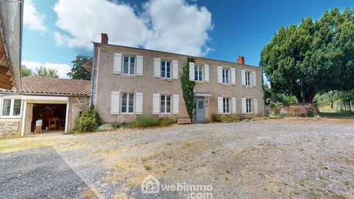 Maison 11 pièces 286 m² · à Rosnay · 286 m² · 499 300 €
