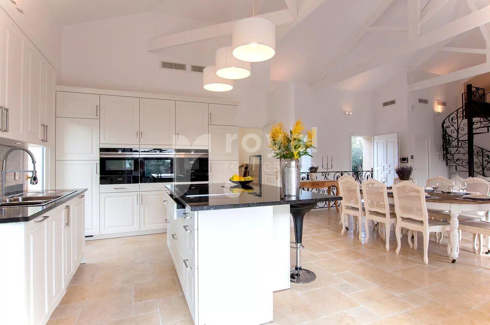 Maison à vendre, 202m², Mougins