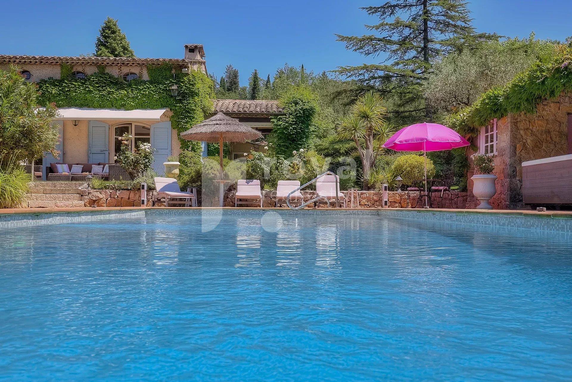 Maison à vendre, 338m², Châteauneuf-Grasse