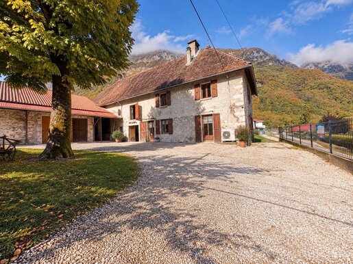 Maison 8 pièces 144 m² · à Saint-Paul-de-Varces · 144 m² · 530 000 €