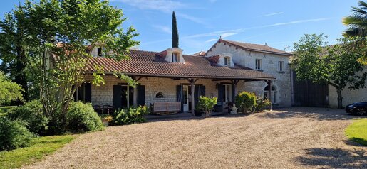 Maison 8 pièces 265 m² · à Chinon · 265 m² · 398 000 €