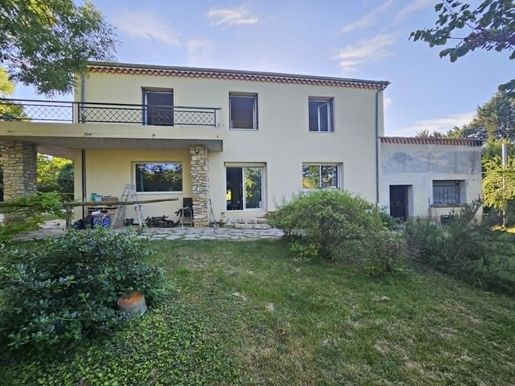 Maison 8 pièces 188 m² · à Crest · 188 m² · 325 000 €