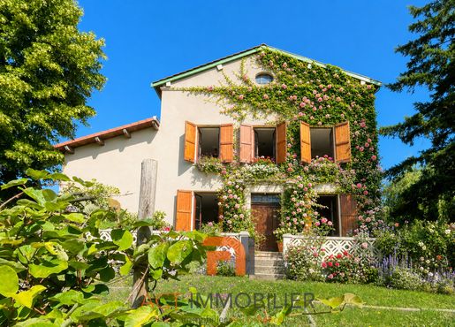 Maison 5 pièces 180 m² · à Savigny · 180 m² · 480 000 €