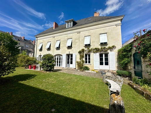 Maison 8 pièces 375 m² · à Saumur · 375 m² · 984 000 €
