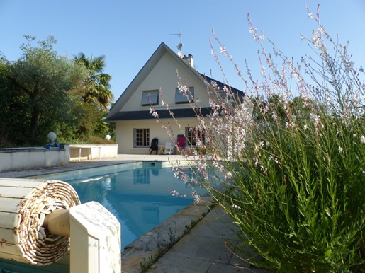 Maison 10 pièces 196 m² · à Saint-Loup-Lamairé · 196 m² · 249 900 €