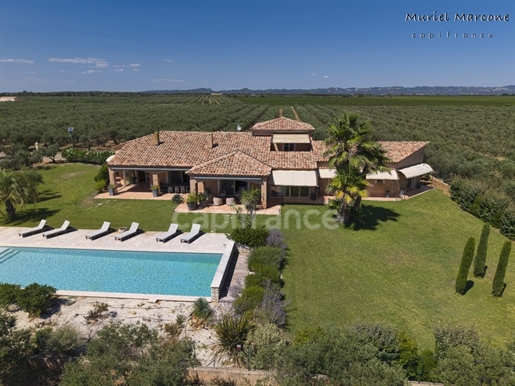 Maison 8 pièces 290 m² · à Raphèle-lès-Arles · 290 m² · 3 450 500 €