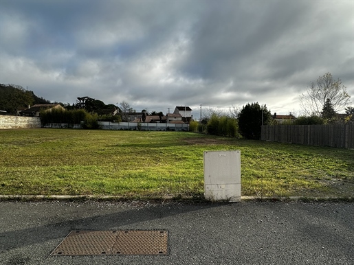 Terrain 766 m² · à Albi · 766 m² · 84 500 €