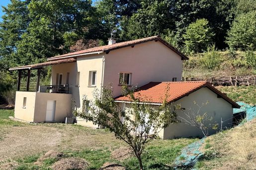 Maison 7 pièces 140 m² · à Erp · 140 m² · 176 500 €