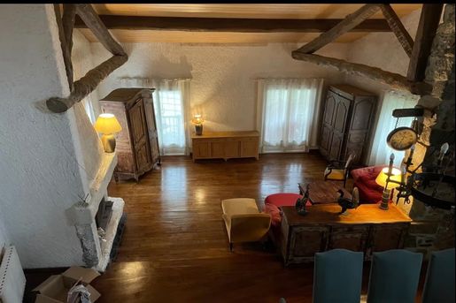 Maison 12 pièces 270 m² · à Montjoie-en-Couserans · 270 m² · 580 000 €