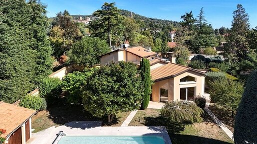 Maison 5 pièces 230 m² · à Saint-Cyr-au-Mont-d'Or · 230 m² · 1 290 000 €