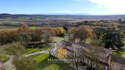 Maison 1500 m² · à Sauveterre · 1 500 m² · 999 000 €