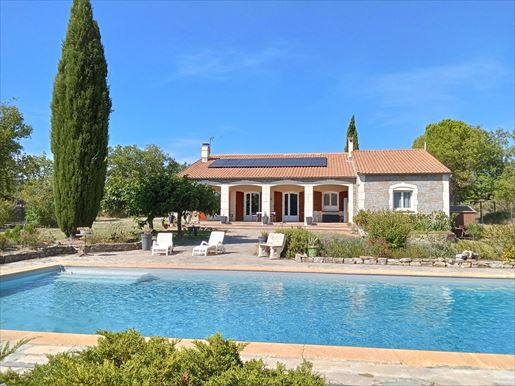 Maison 8 pièces 198 m² · à Pompignan · 198 m² · 680 000 €