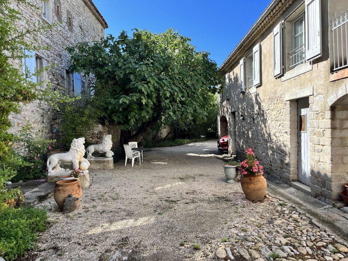 Maison à vendre, 818m², Saint-Hippolyte-du-Fort