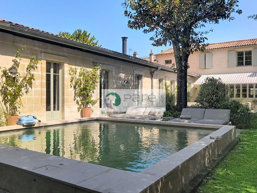 Maison 9 pièces 285 m² · à Mérignac · 285 m² · 1 995 000 €