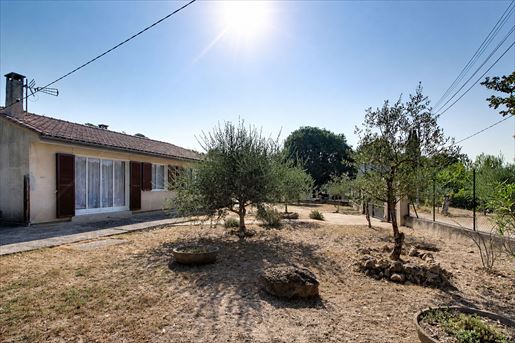 Maison 4 pièces 82 m² · à Saint-Antonin-du-Var · 82 m² · 330 000 €