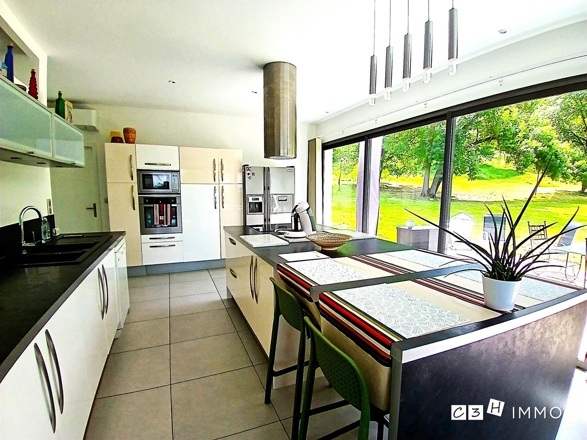 Maison à vendre, 158m², Mauzac