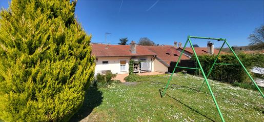 Maison 6 pièces 130 m² · à Ancy-Dornot · 130 m² · 242 000 €