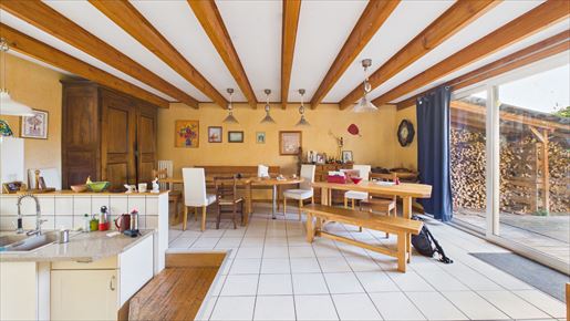 Maison 11 pièces 260 m² · à Ancy-Dornot · 260 m² · 325 000 €
