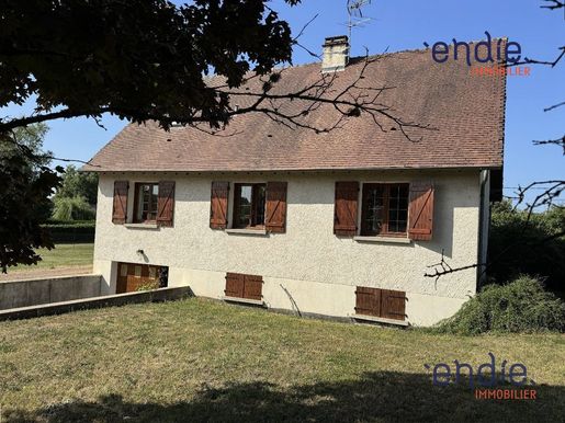 Maison 5 pièces 143 m² · à La Guerche-sur-l'Aubois · 143 m² · 180 000 €