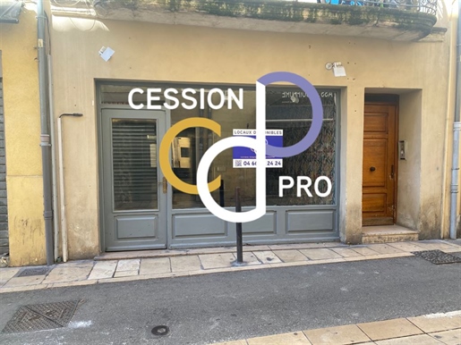 Local commercial 72 m² · à Nîmes · 72 m² · 79 000 €