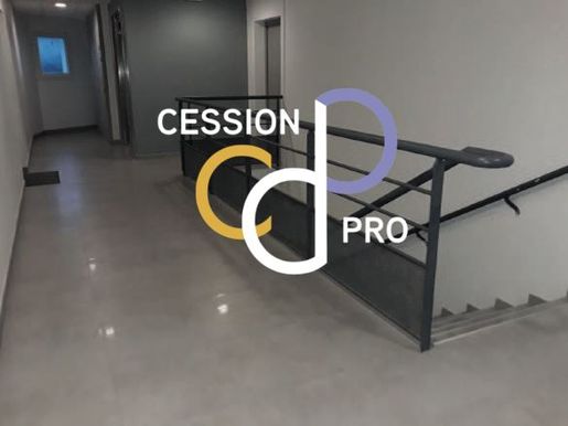Local commercial 250 m² · à Nîmes · 250 m² · 301 400 €