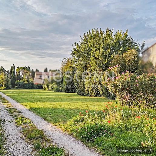 Terrain — Saint-Etienne-du-Grès (Bouches-du-Rhône) · 147 000 €