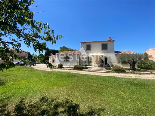 Maison 5 pièces 147 m² · à Saint-Rémy-de-Provence · 147 m² · 840 000 €